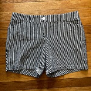 Seersucker, Stretchy Shorts by Jones New York